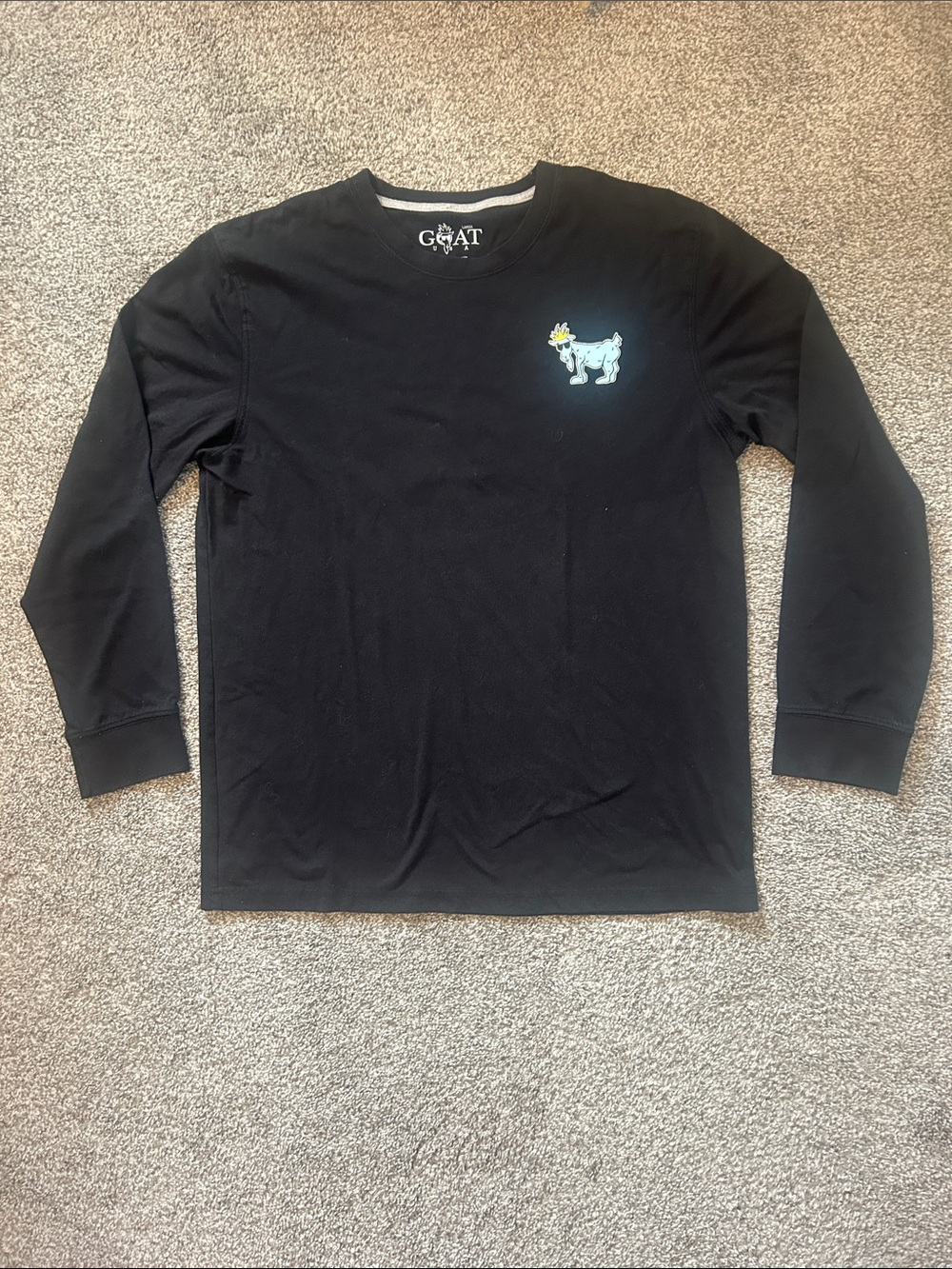 GOAT USA Black Long Sleeve Graphic Tee Shirt Large Mountain Circle Back Print
